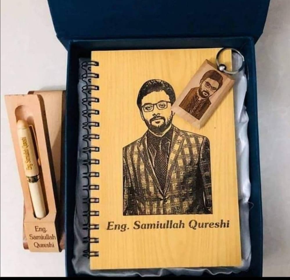 Wooden Gift Set – Notebook, Pen & Keychain - Image 1